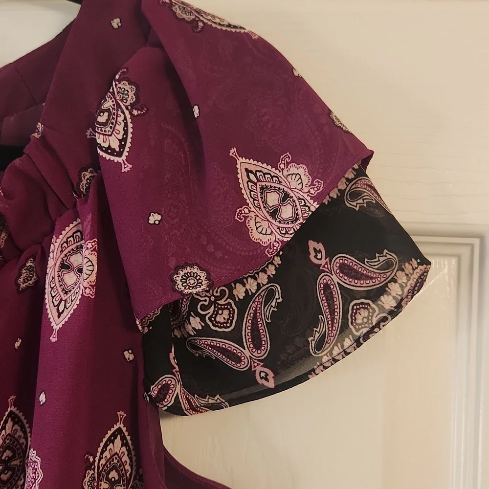 Apt.9 Women's Burgandy and Black Paisley Print Flutter Sleeve Top Size S - Picture 6 of 10